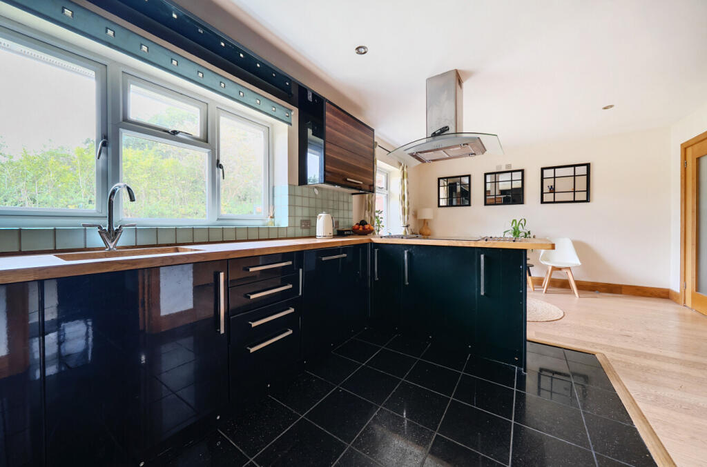 1331212-30-6895ed...