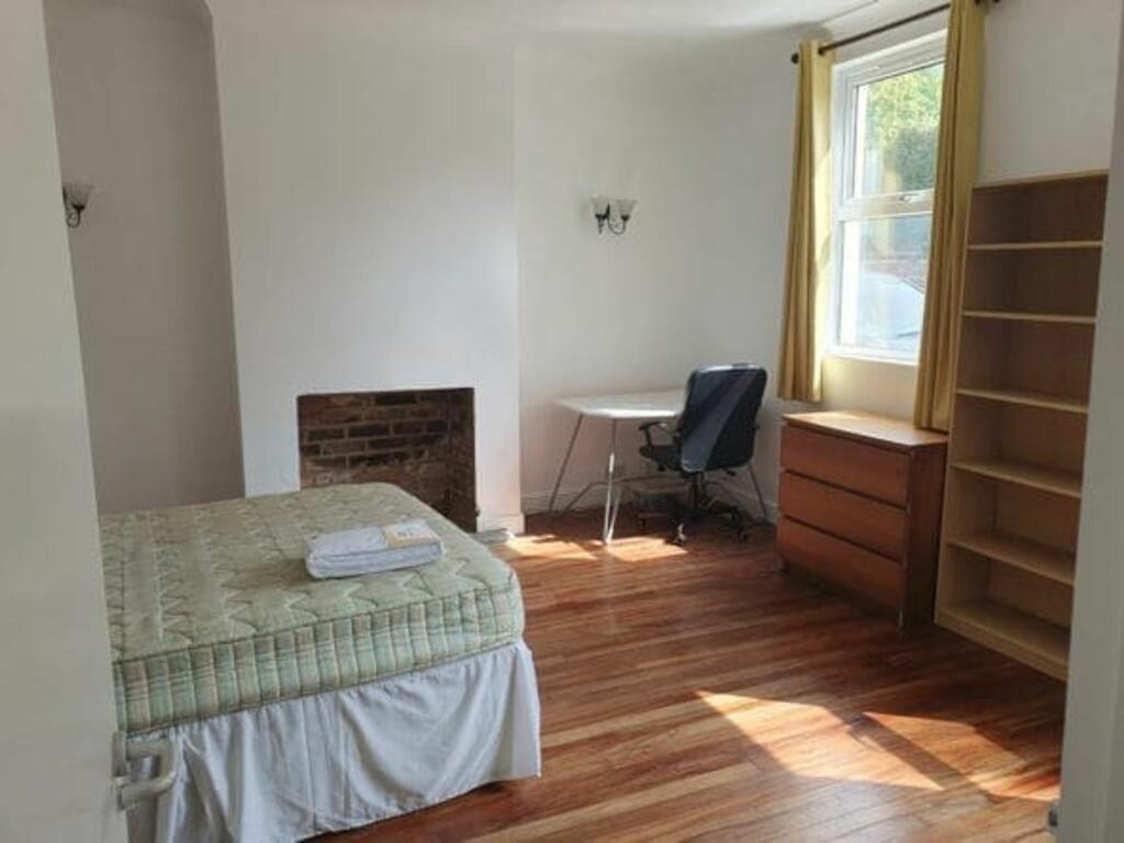 Bedrooms 1 - 6