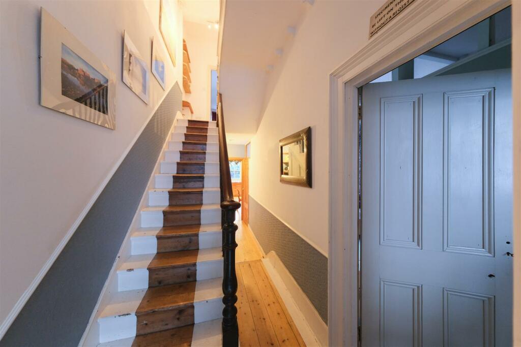 Ground Floor - Hallway_6.jpg