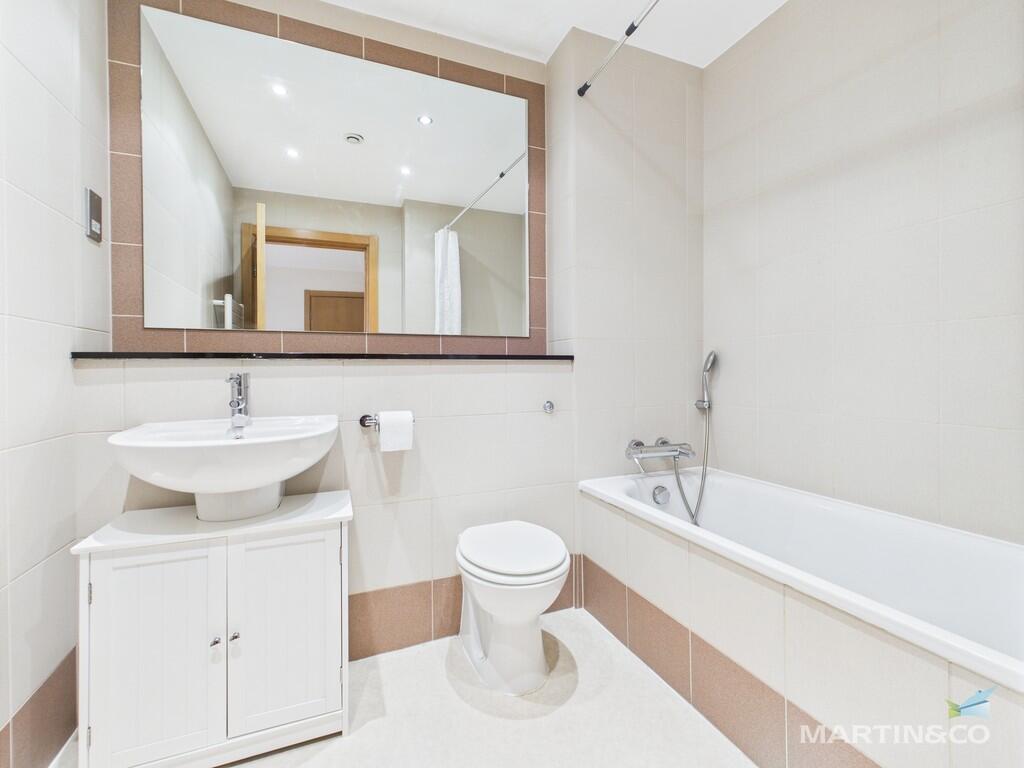 CAM03111G0-PR0352...