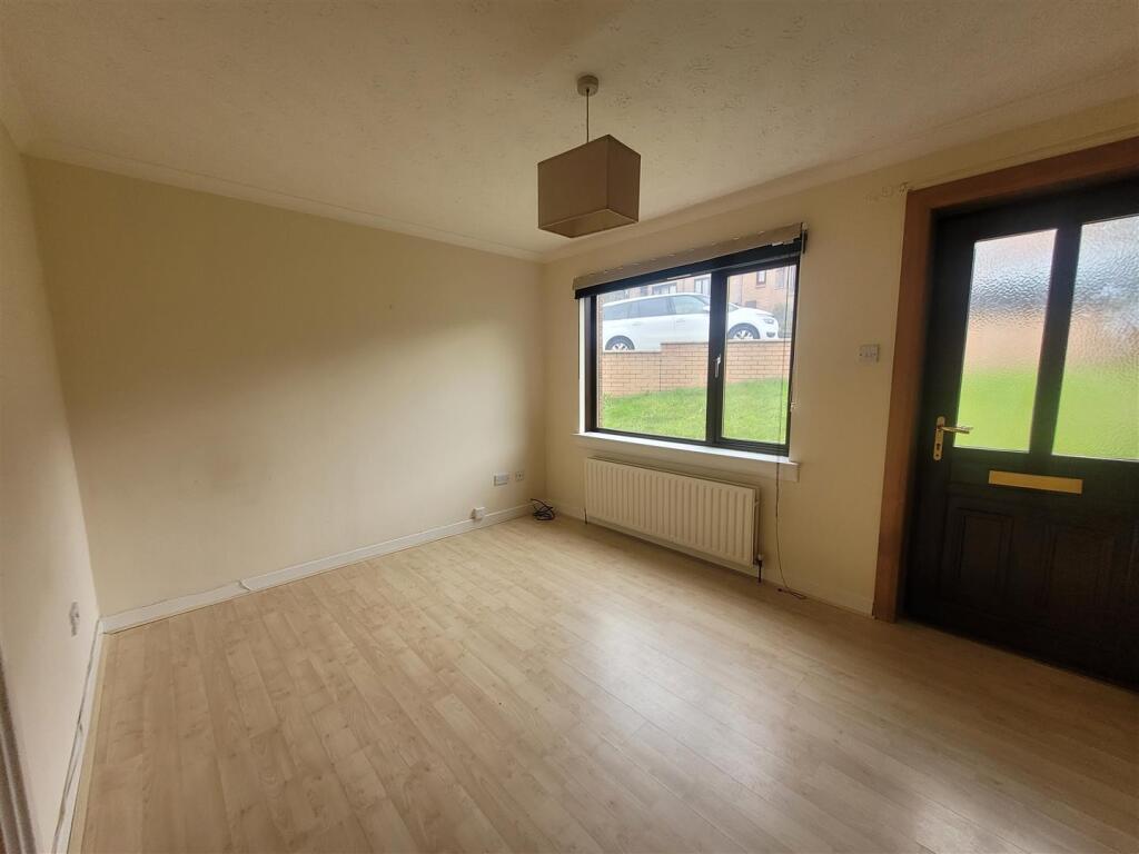 Lounge 2.jpg