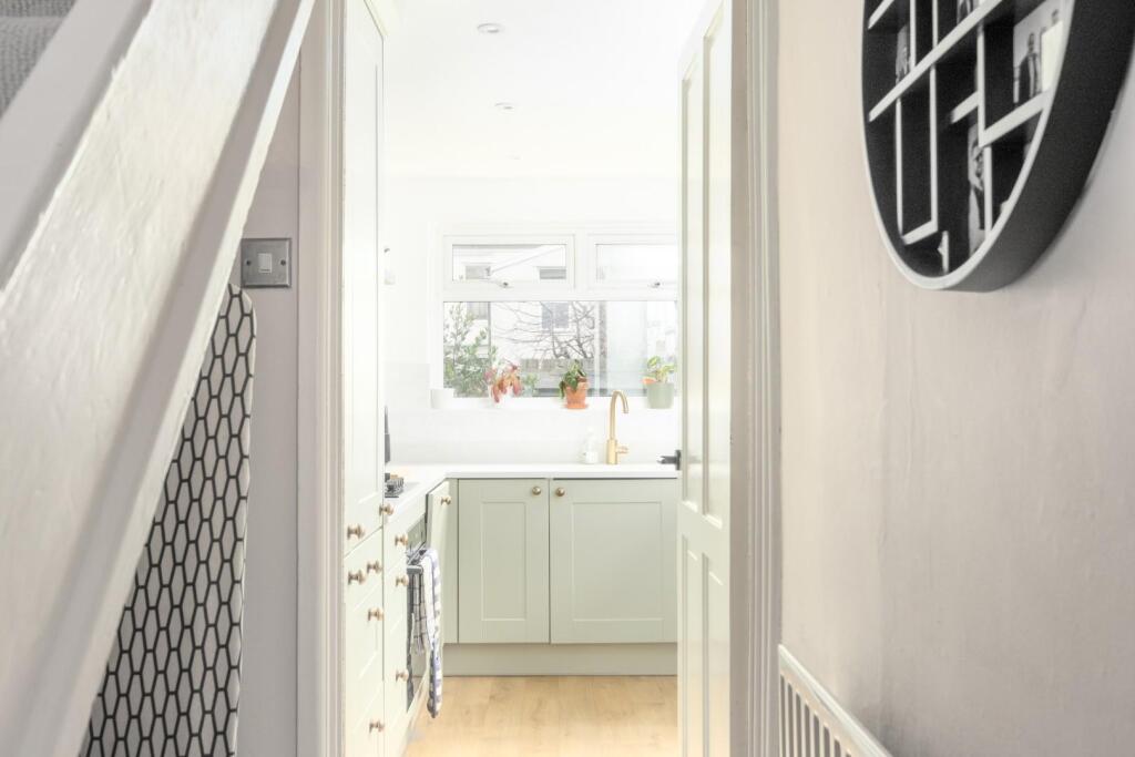 31 Battersea Road, BS5--3.jpg