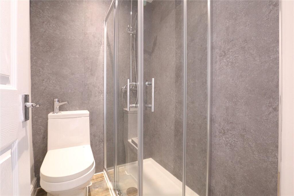 En-Suite 2