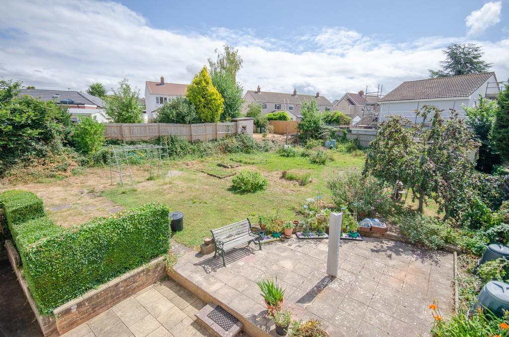 Rear garden pic 2.jpg