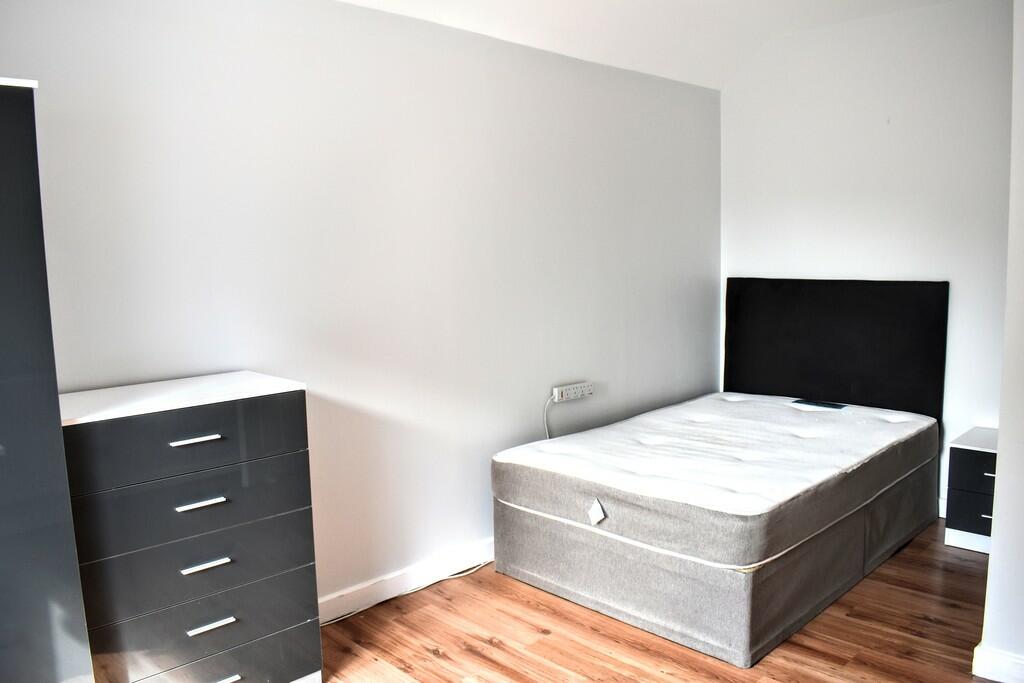 Bedroom 8.1