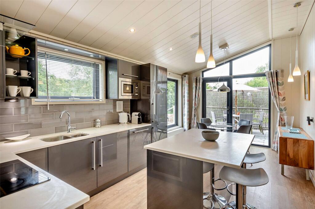 Holiday Lodge
