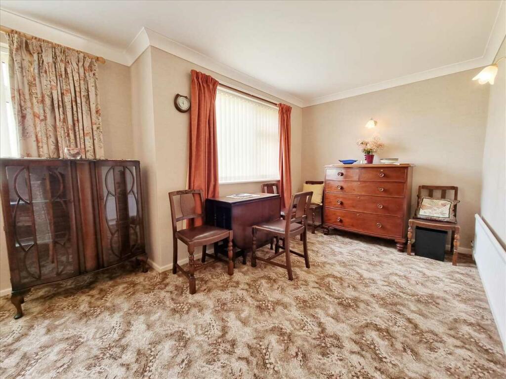 Dining Area: