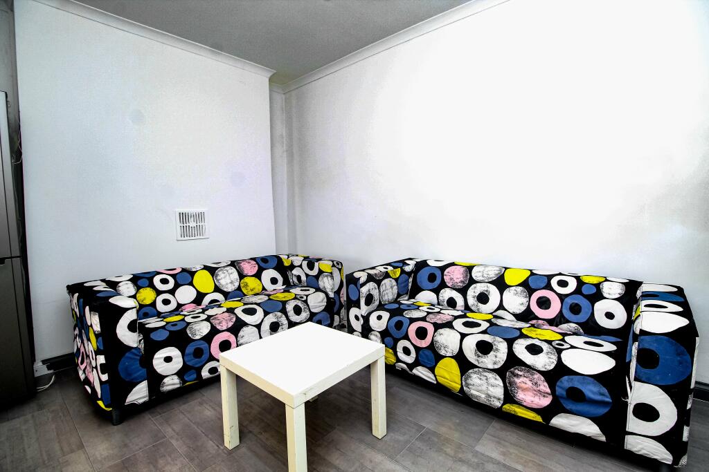 Lounge 1