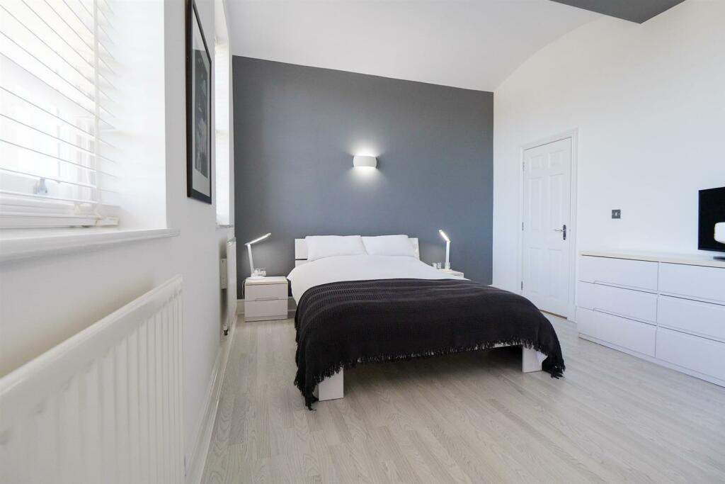 Bedroom 2..jpg
