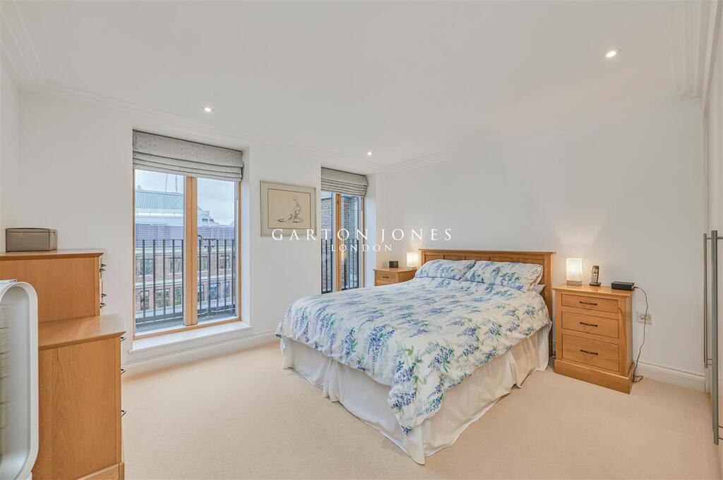 Bedroom.JPG