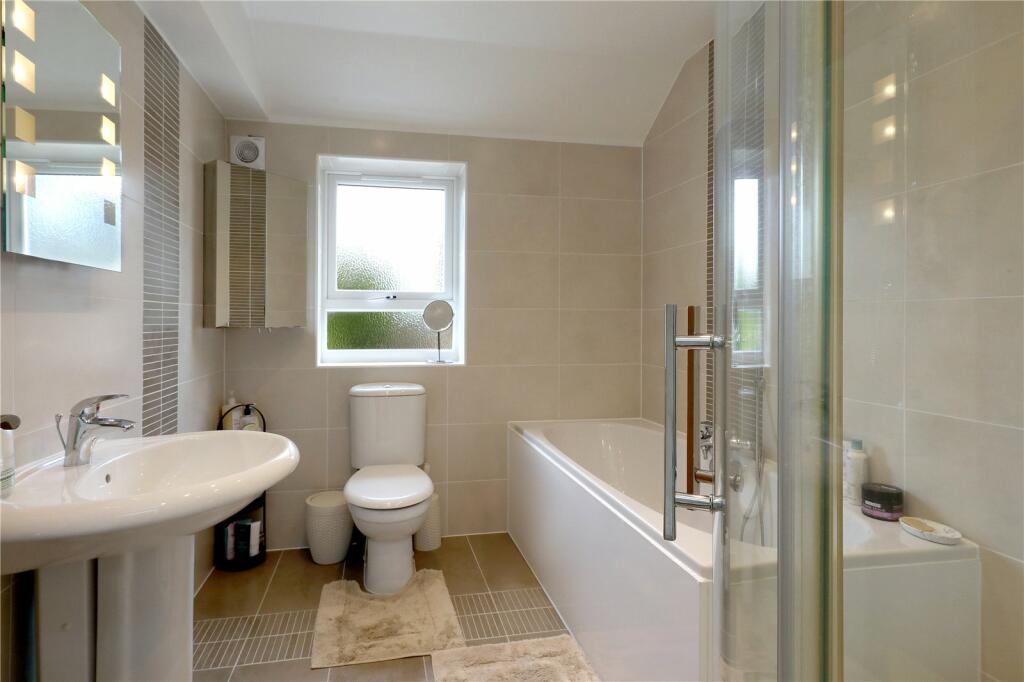 Bath/Shower Room