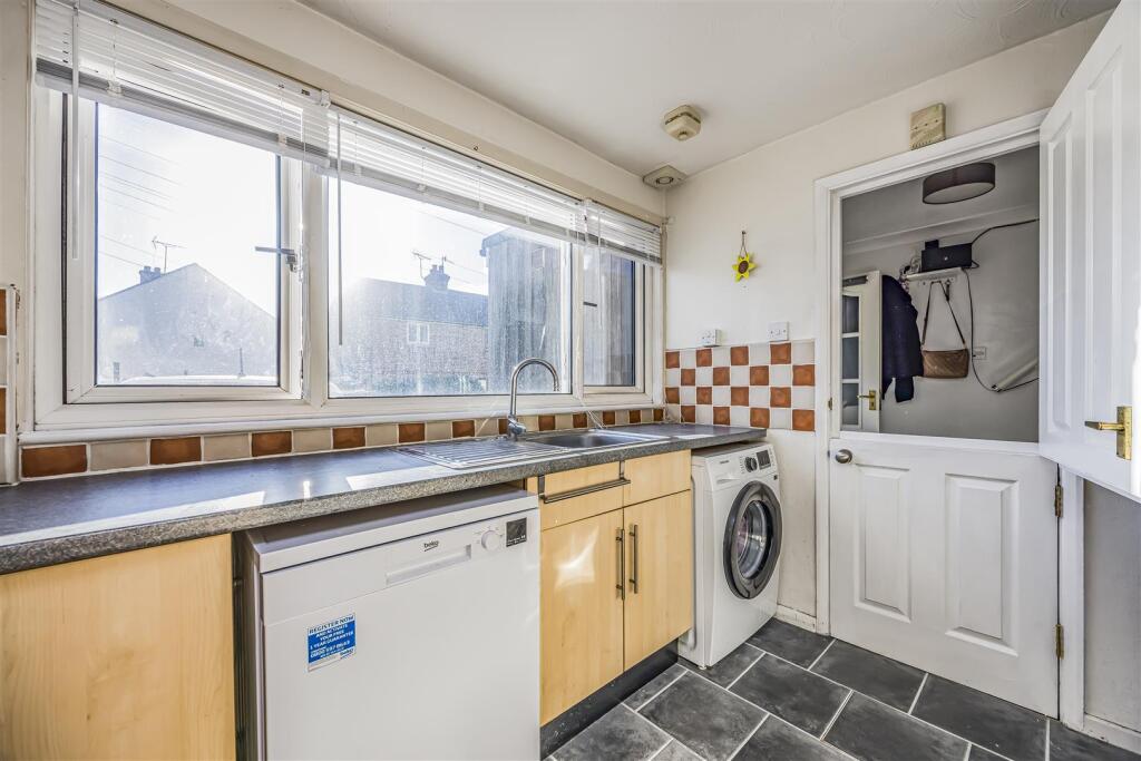 21 Ivy Lane, Bognor Regis-PorticoMarketing-Nexa-19