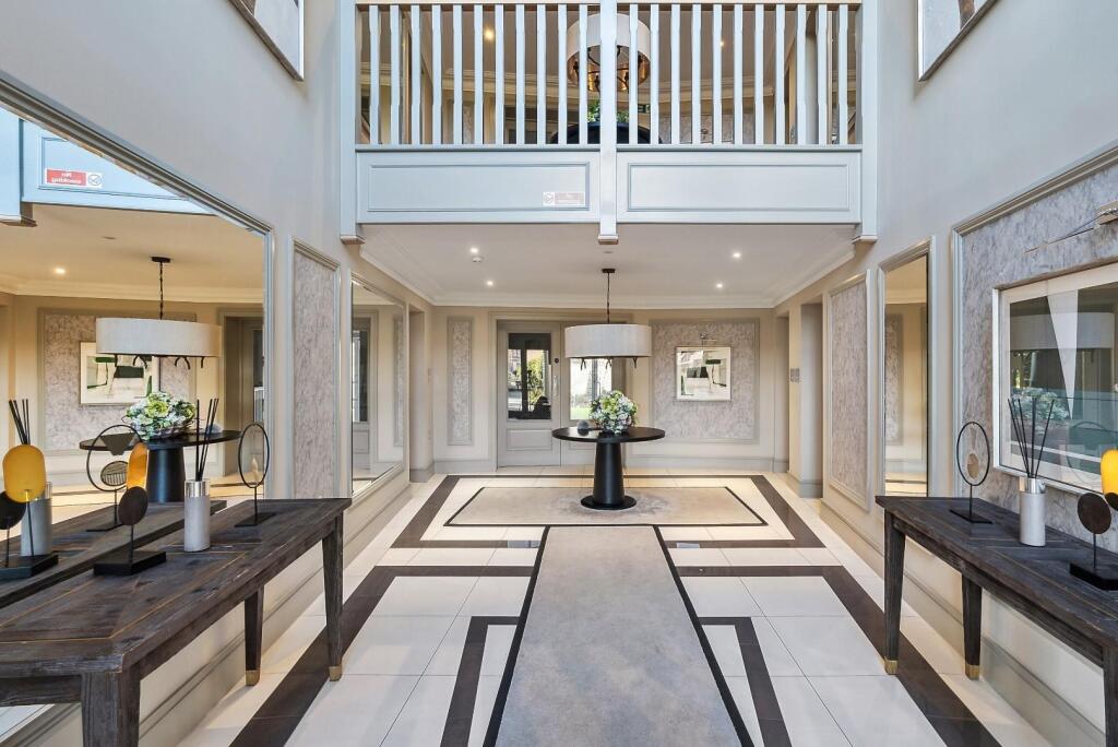 communal entrance 2.jpeg