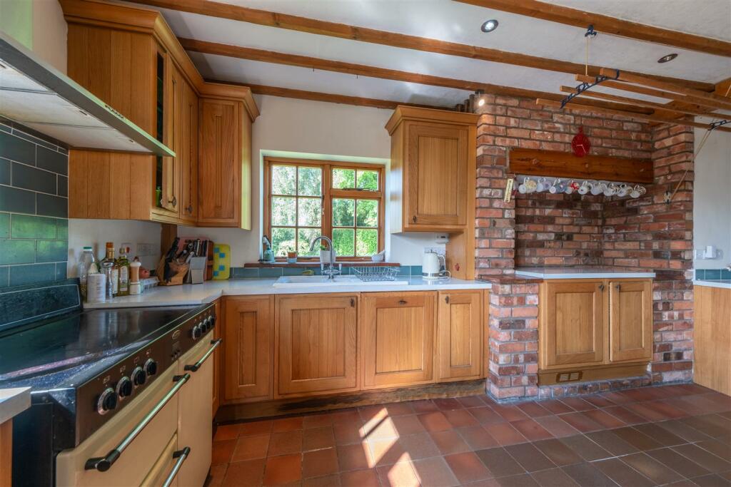 1 Manor Cottages-002.jpg