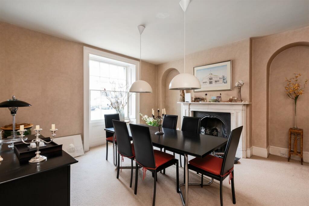 Dining Room.jpg