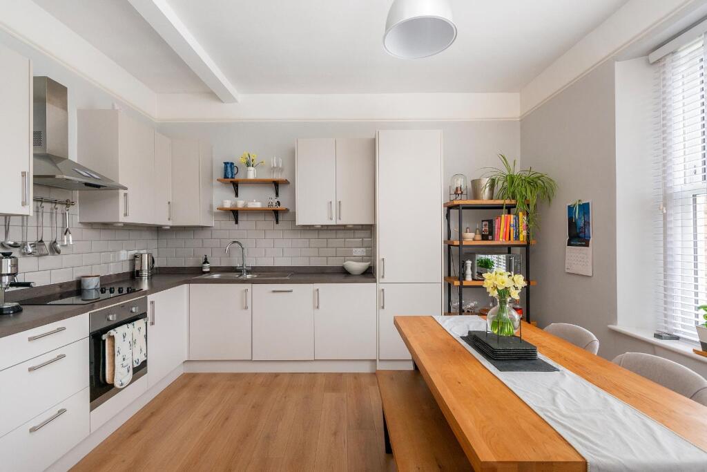 F1F0F1CRSA - KitchenDiner B.jpg