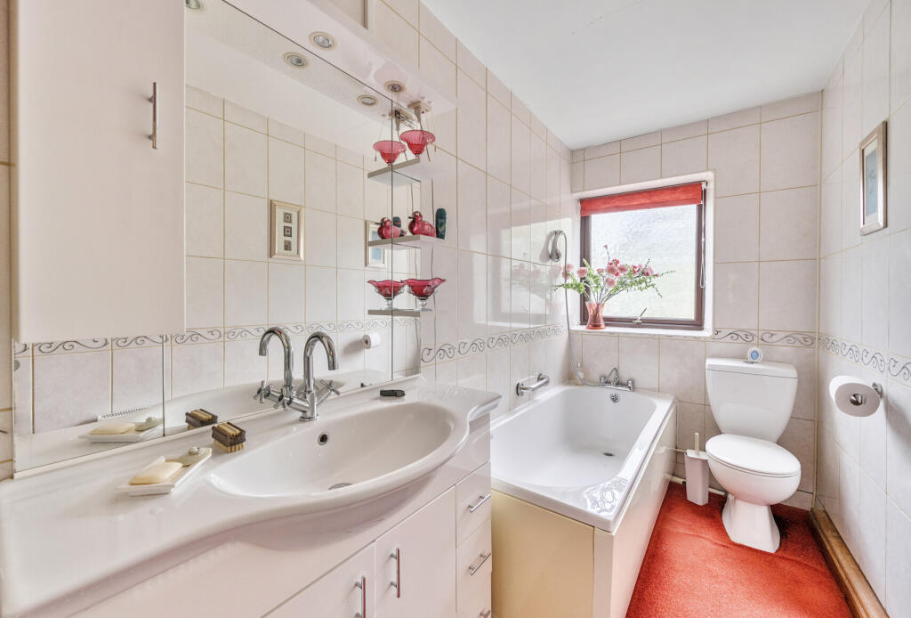 1350438-16-68c1ad...