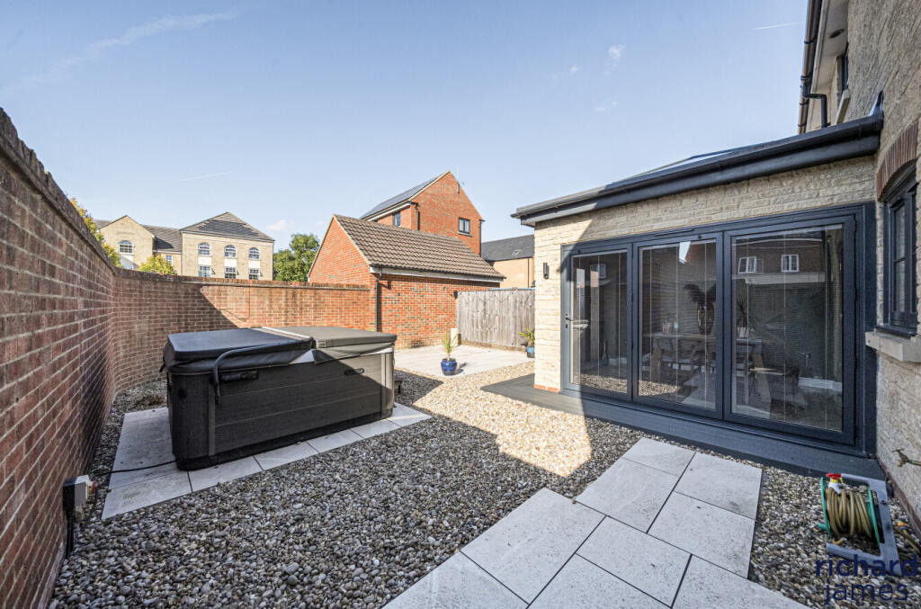 f219a10f0dda44ee958984a96e154eee