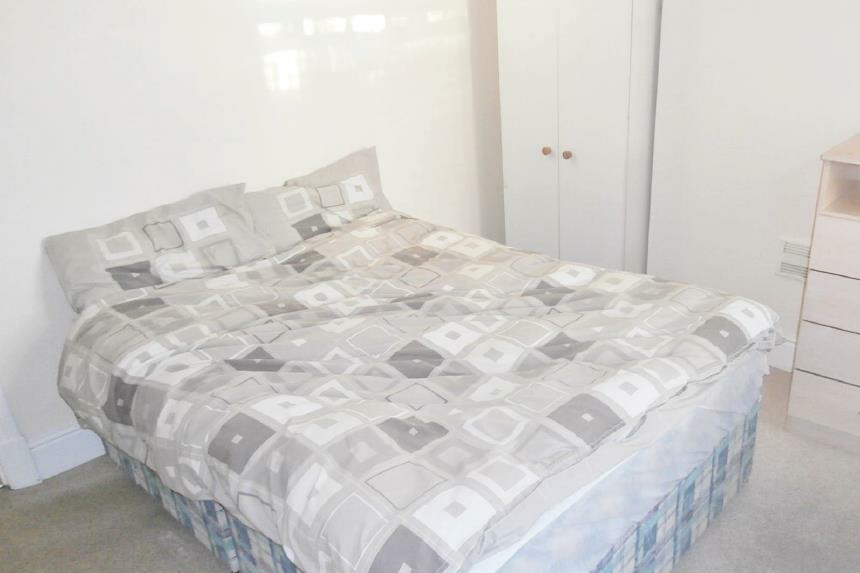 124 LYTTON ROAD-08.png