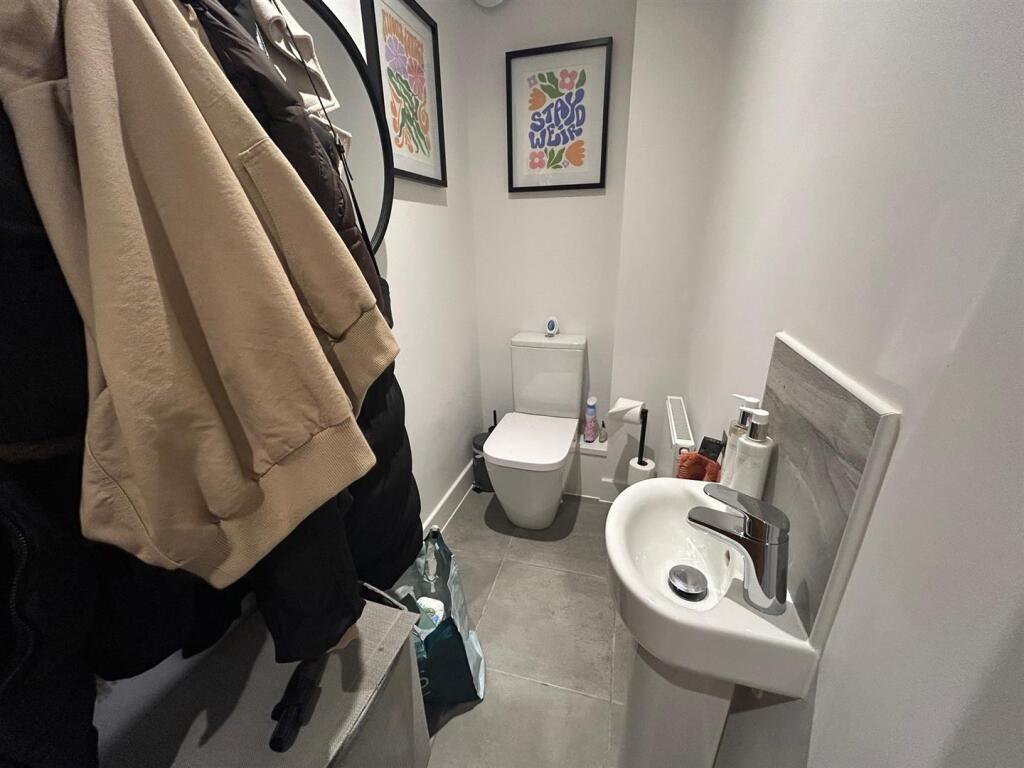 Downstairswc.jpg