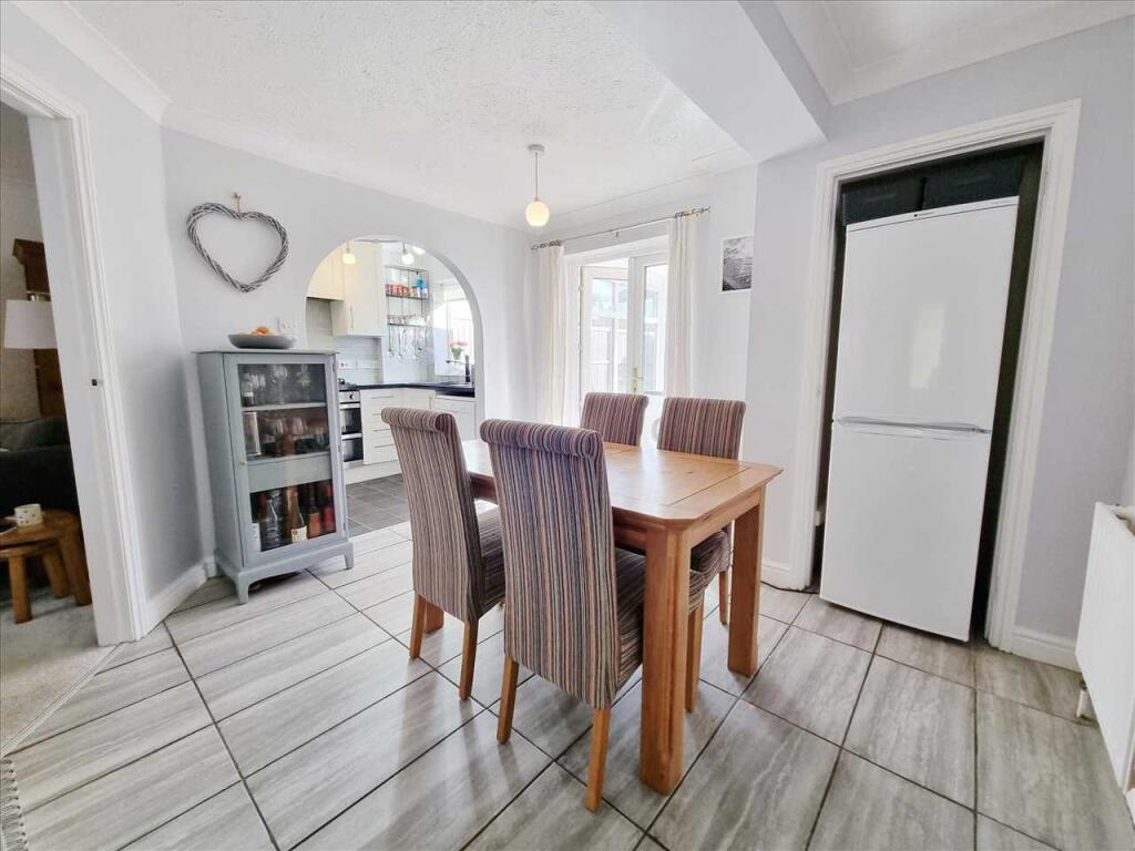 Dining Room: