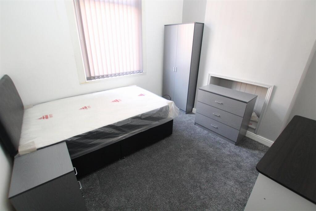 gf bed.jpg