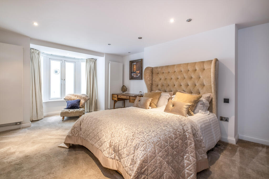 Main Bedroom