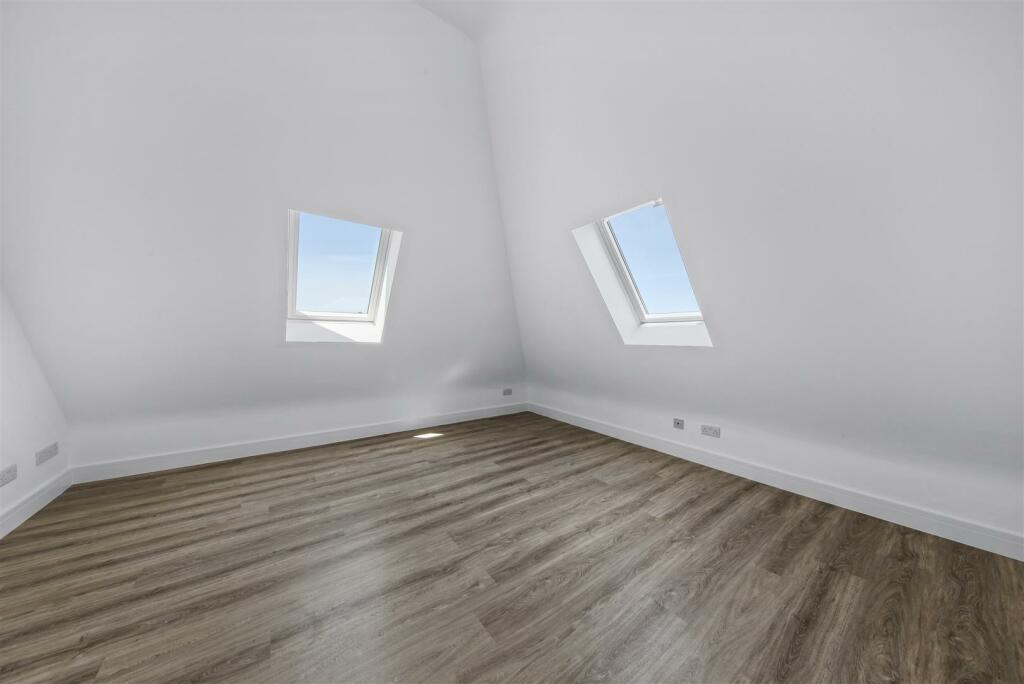 Flats 7, 15-17 Tudor Gardens - nfM3ivhR2OsUHsGd0xo