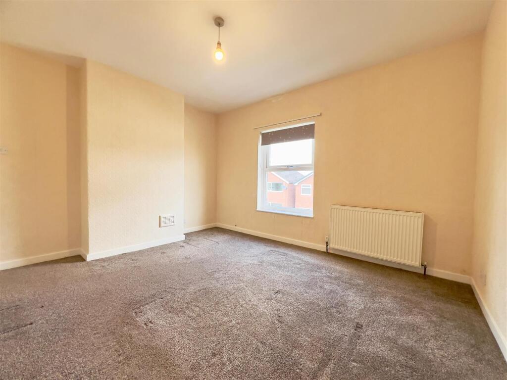 U Bedroom 1.jpg