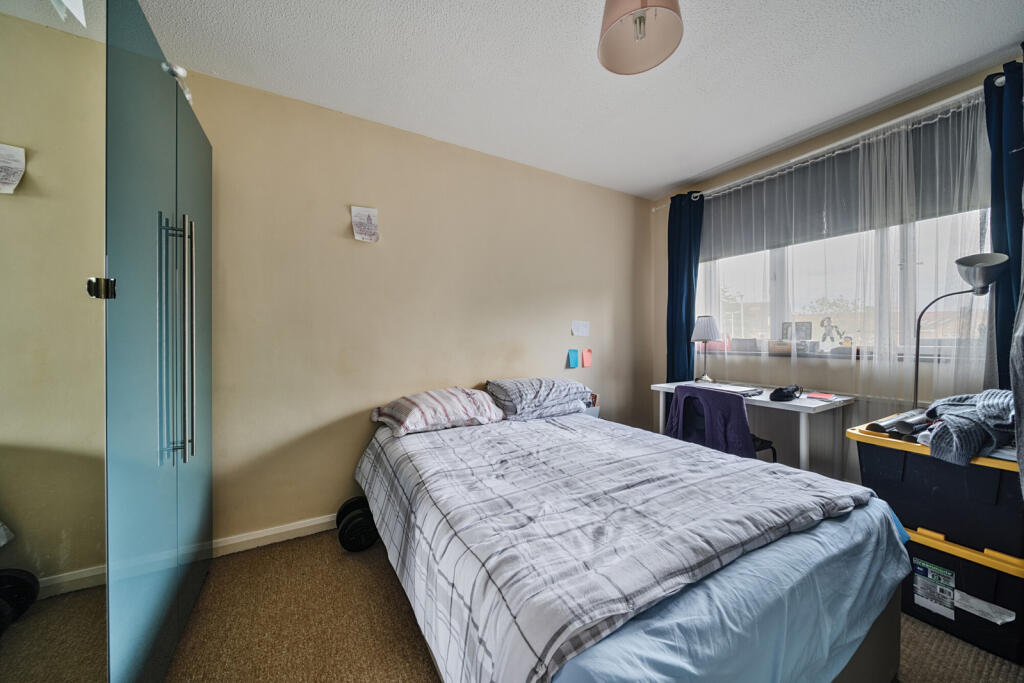 10-681b9b8067372-...