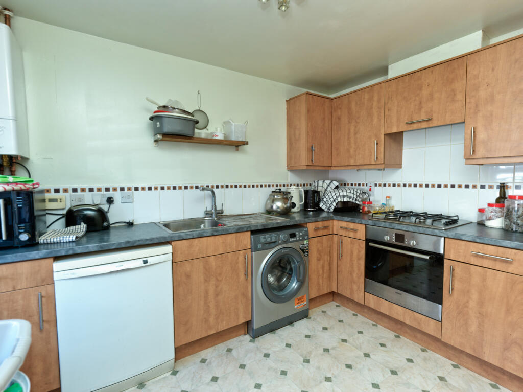 Job_1165_prv_6_prv_7_prv_ear2