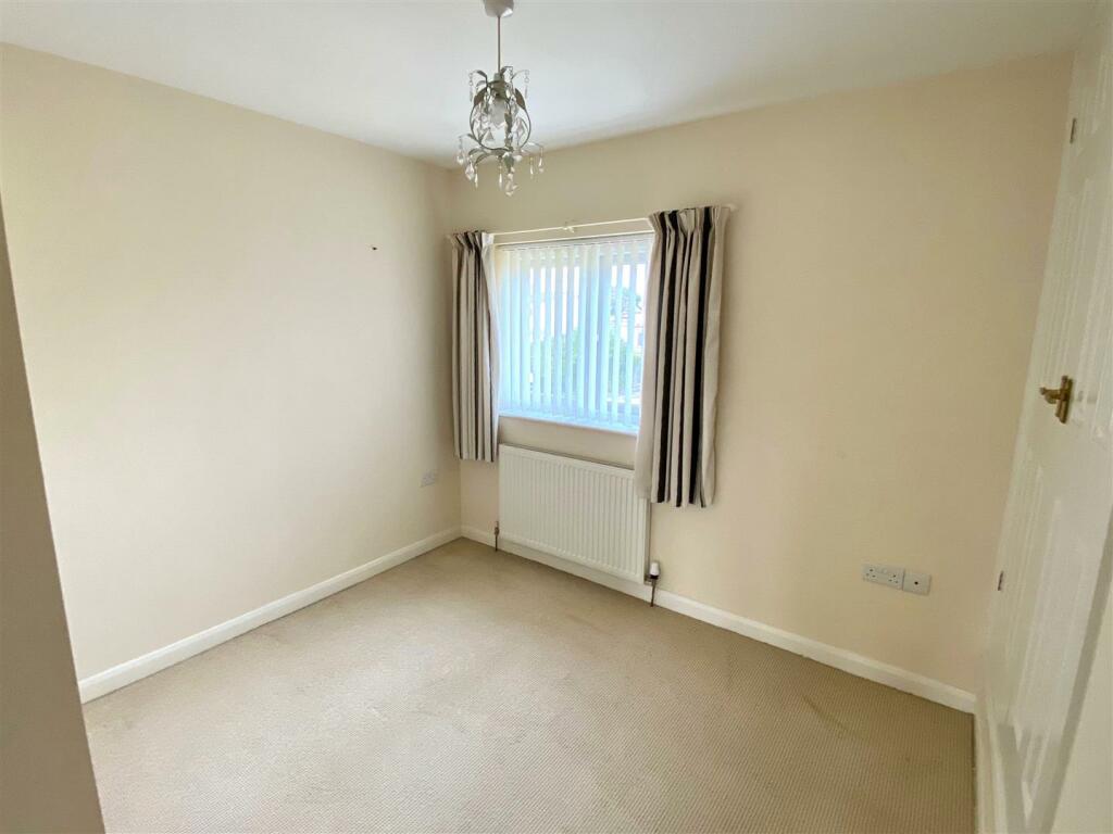 15 Dale Close Bedroom 2