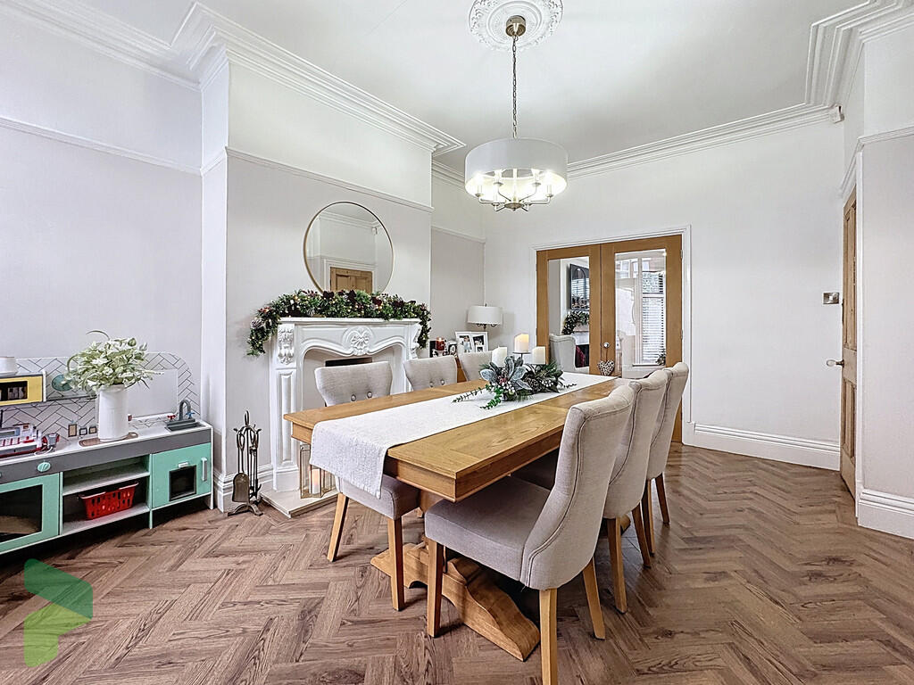 Dining room/sitti...