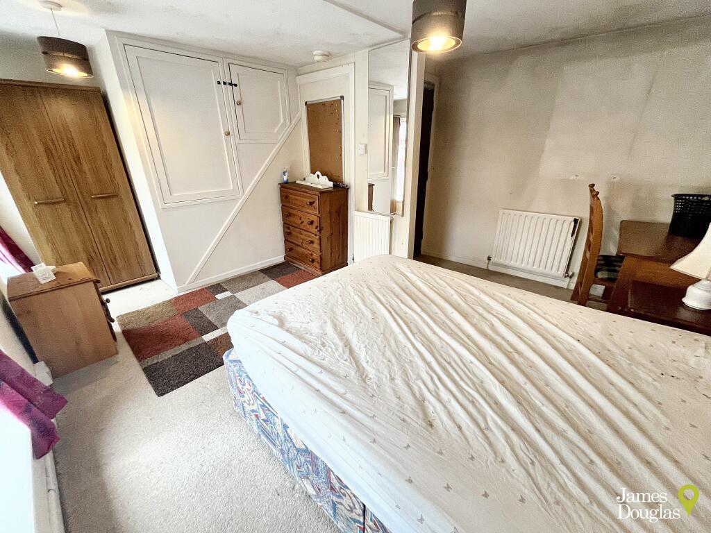 Bed13