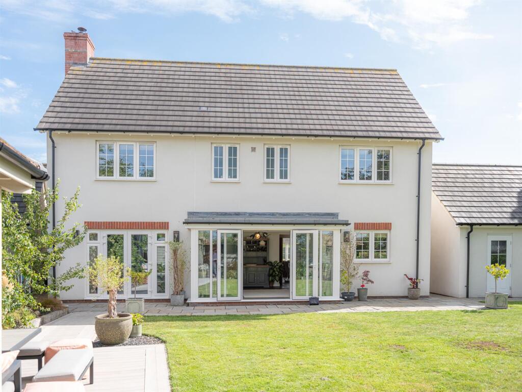 32 Studley Gardens-33.jpg