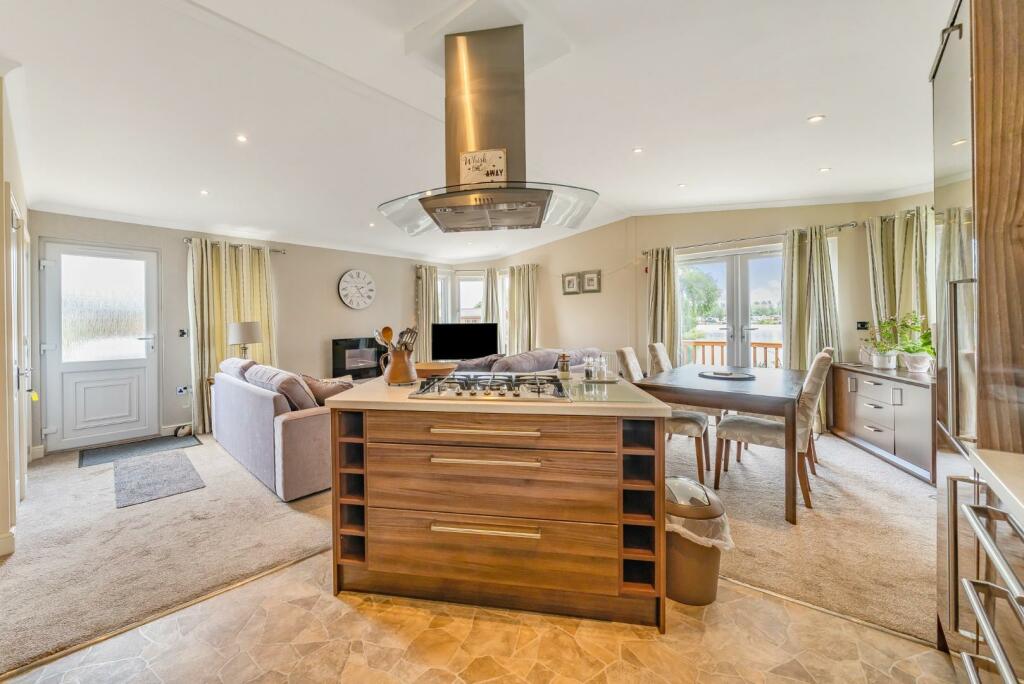 3rd view OPEN PLAN LIVING.jpg