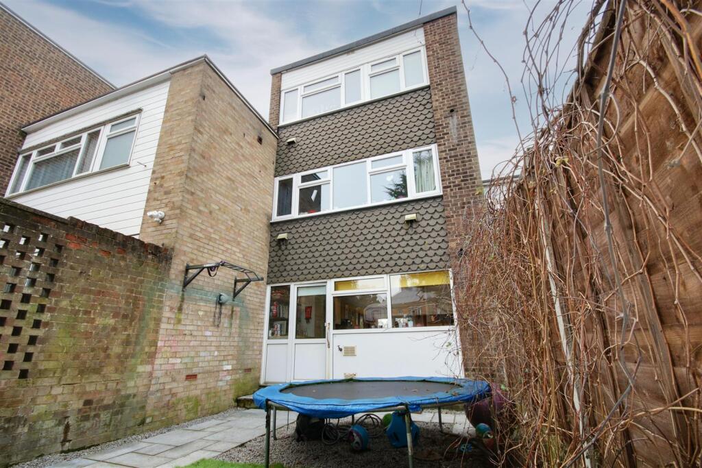 Gwynns Walk (27).jpg