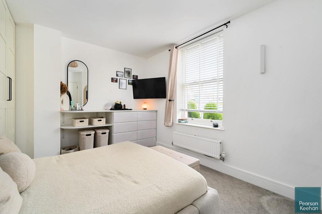 85 Drove Road, Portslade, BN41 (11).jpg