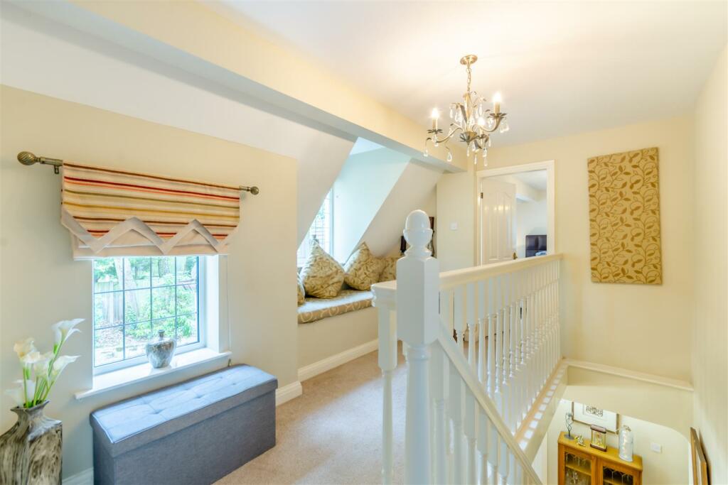 8550825-interior24.jpg