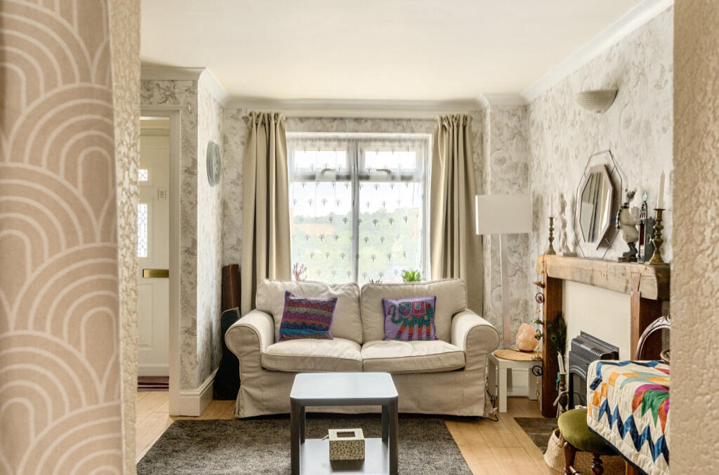 1344126-6-68ada38...