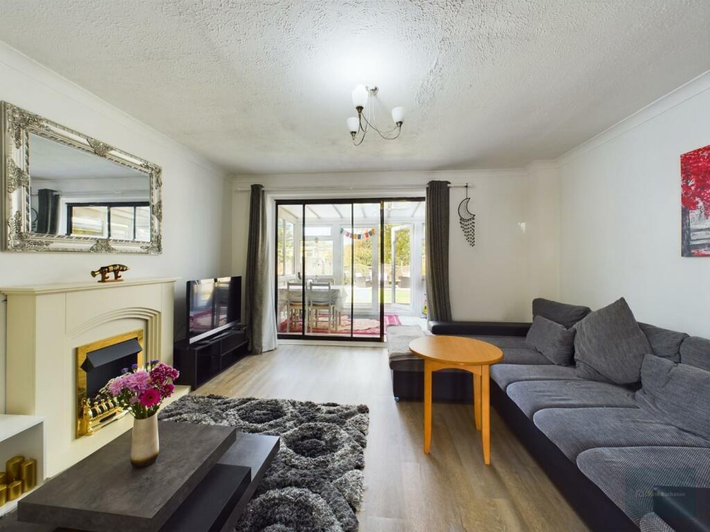 CAM02540G0-PR0026-ST