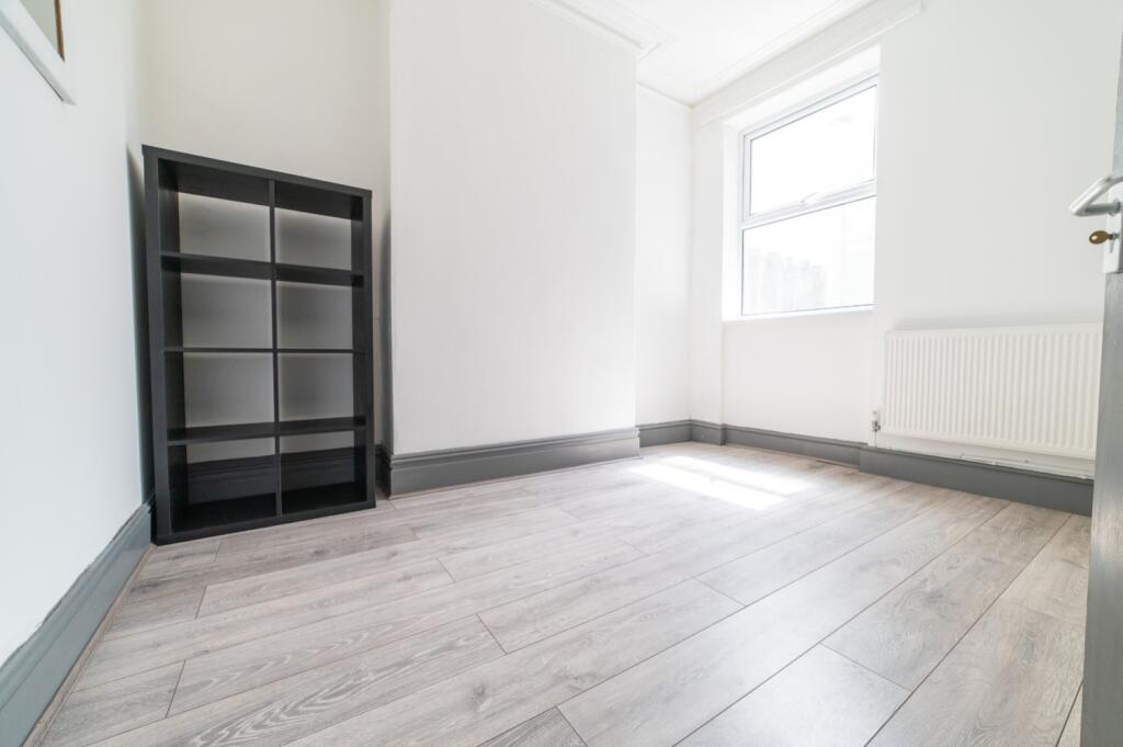 Lrg_Call 02920 454555 to secure your viewing_4