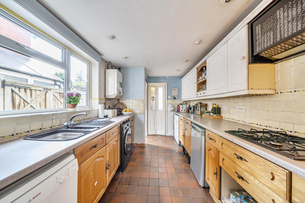 1362319-7-68e7e73...