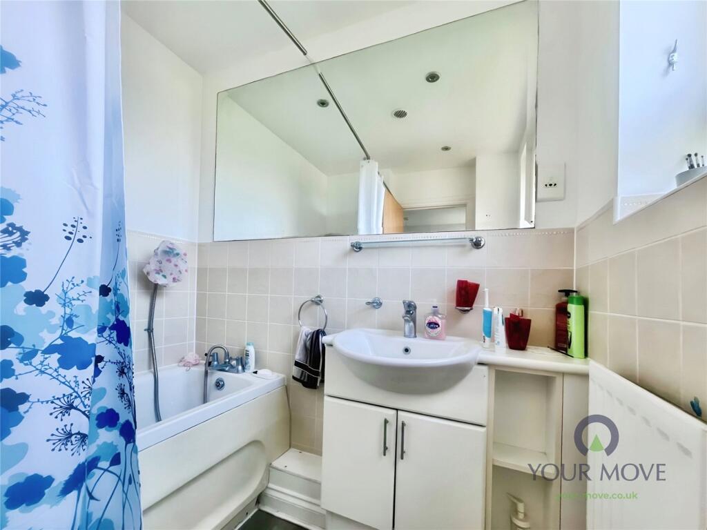 En Suite Bathroom