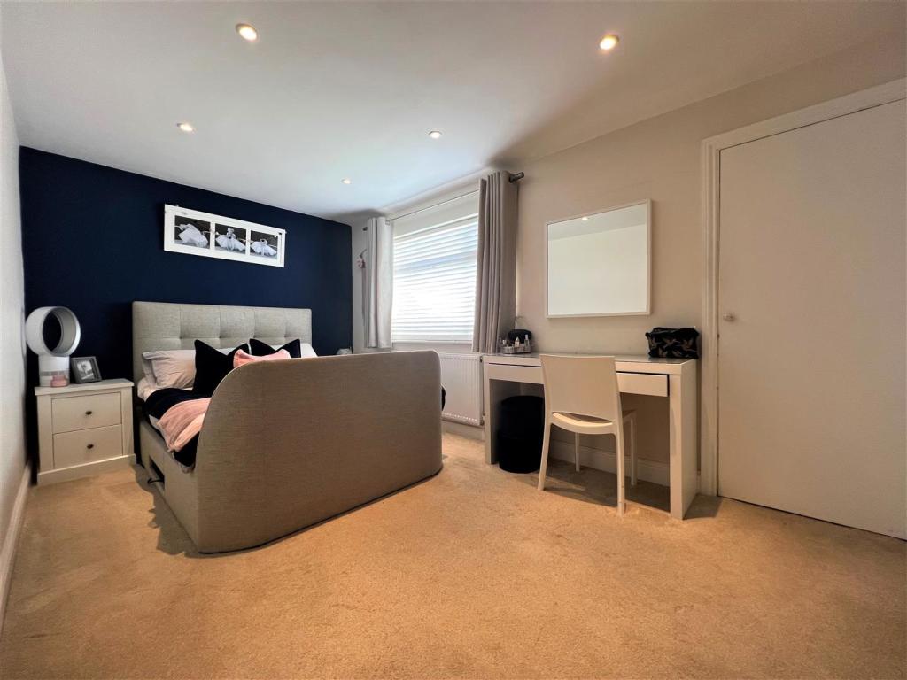Bedroom.jpg