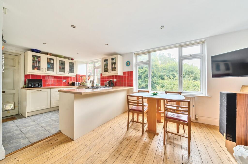 Kitchen diner
