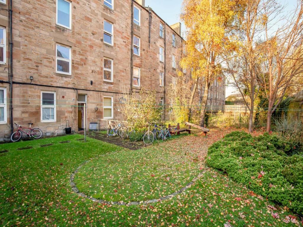 61135_CaledonianCres