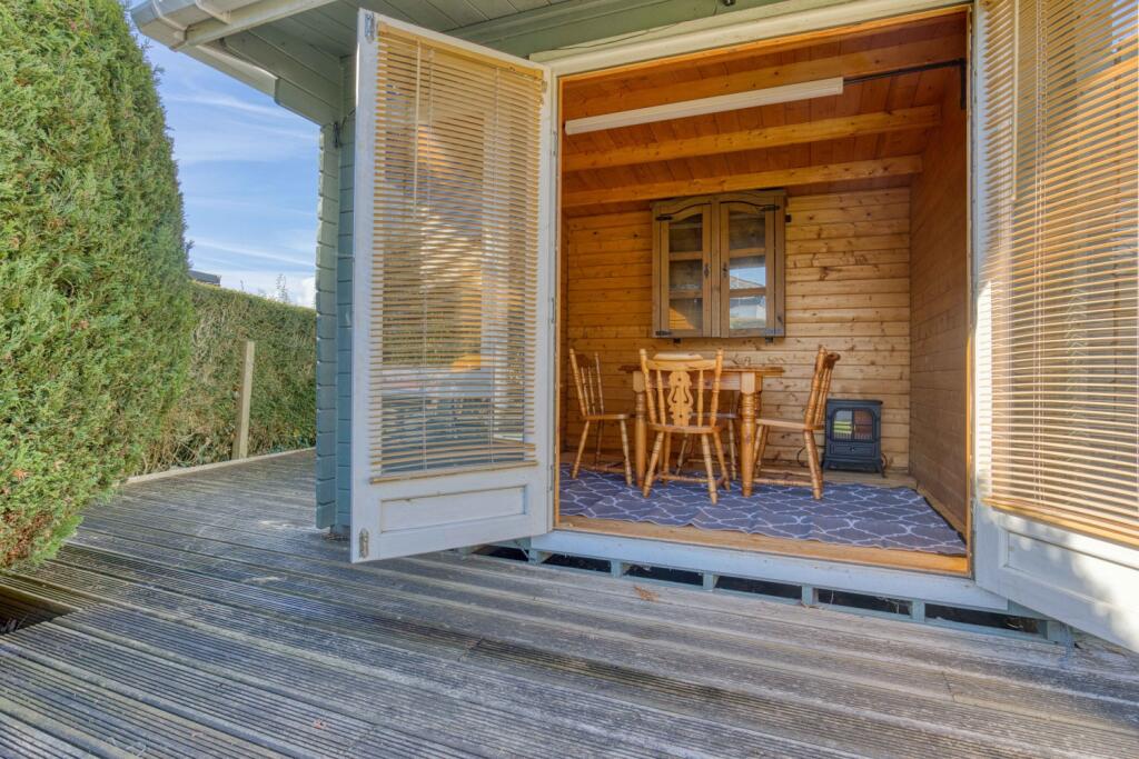 Ewemove Taunton Hillview (26)
