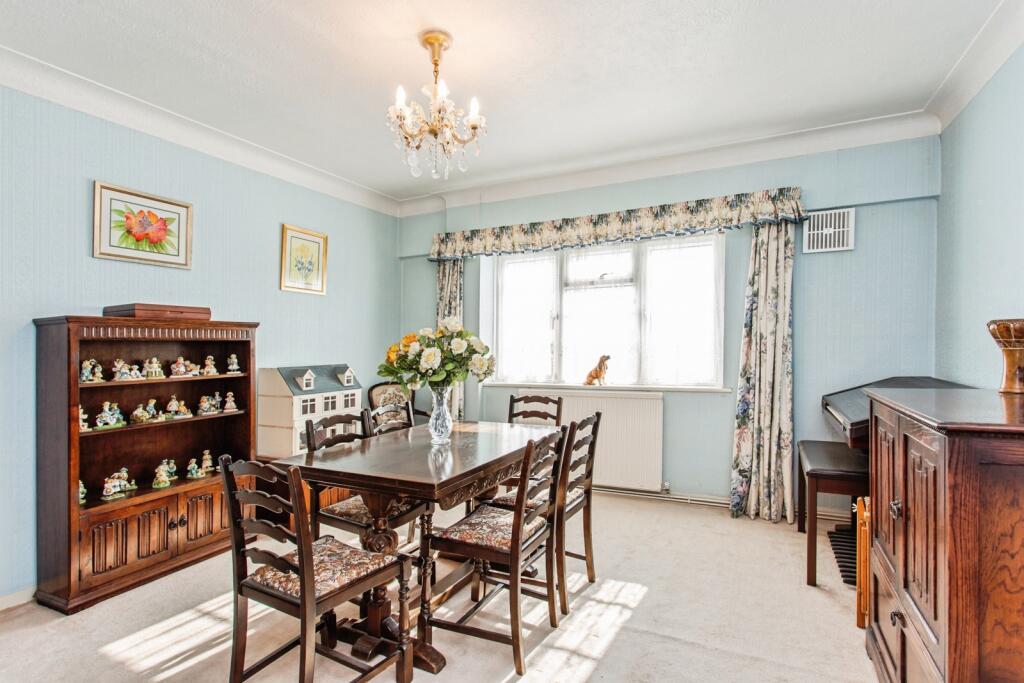Bedroom Two/Dining