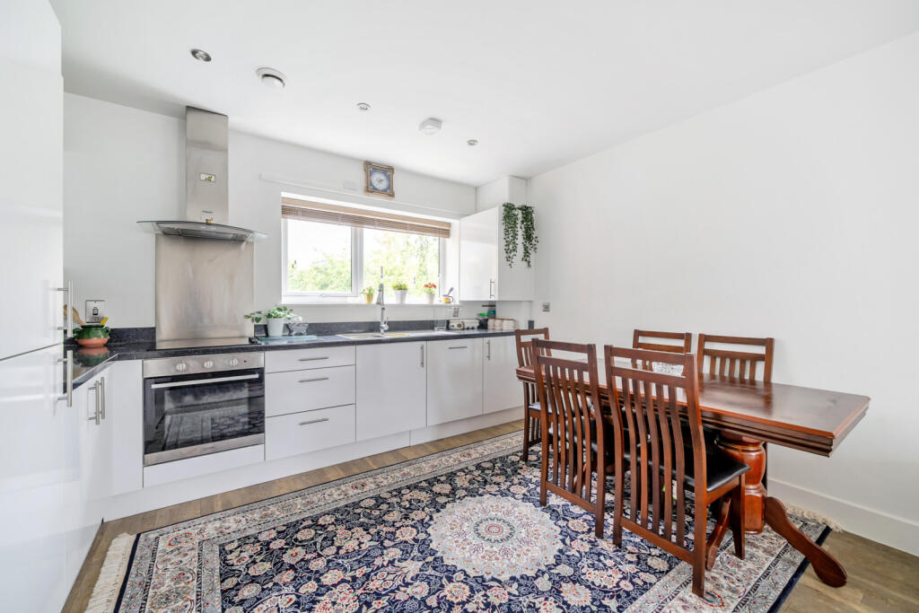 1334819-16-6890bd...